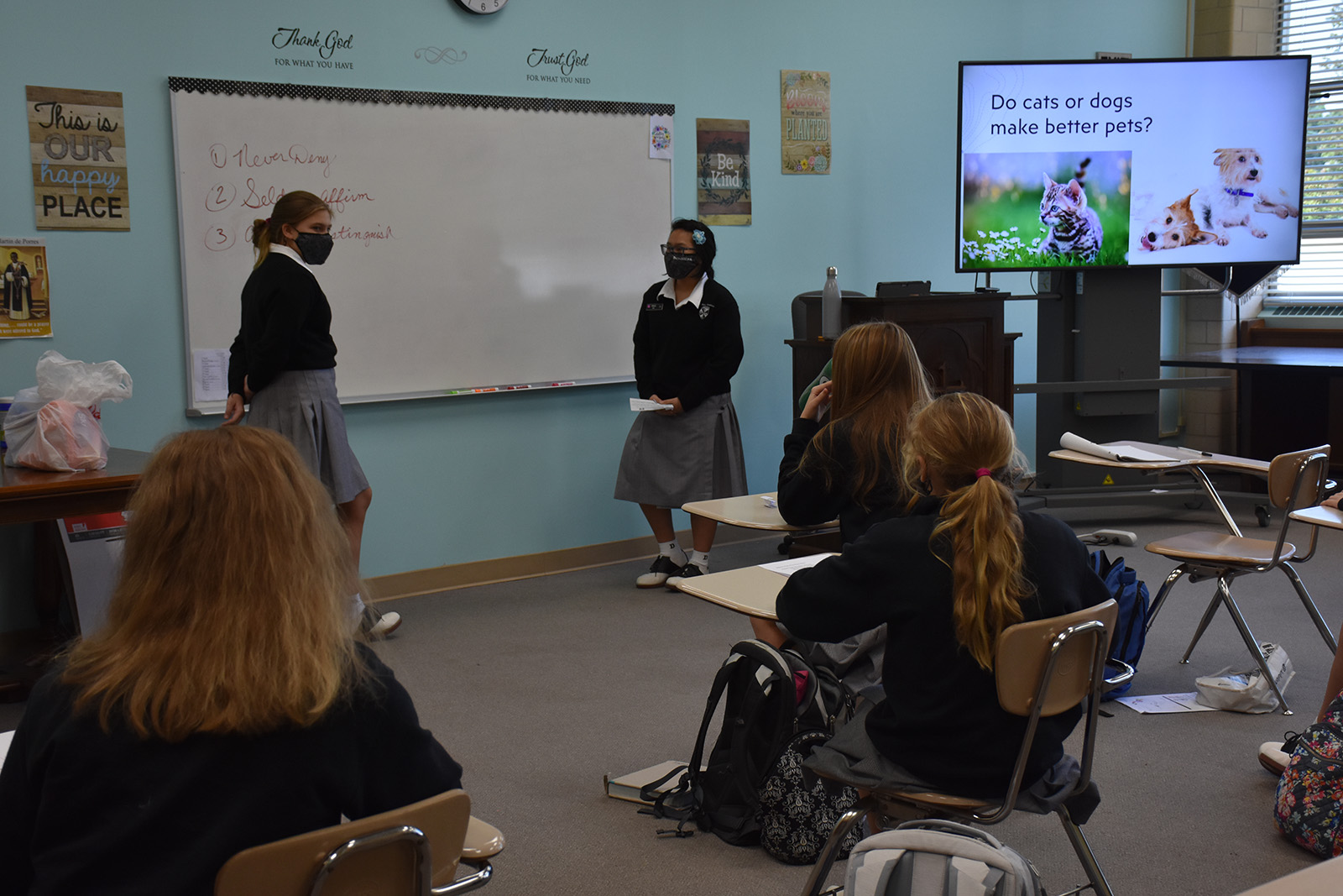 DHS-Disputatio-8th-Grade-Religion_8450