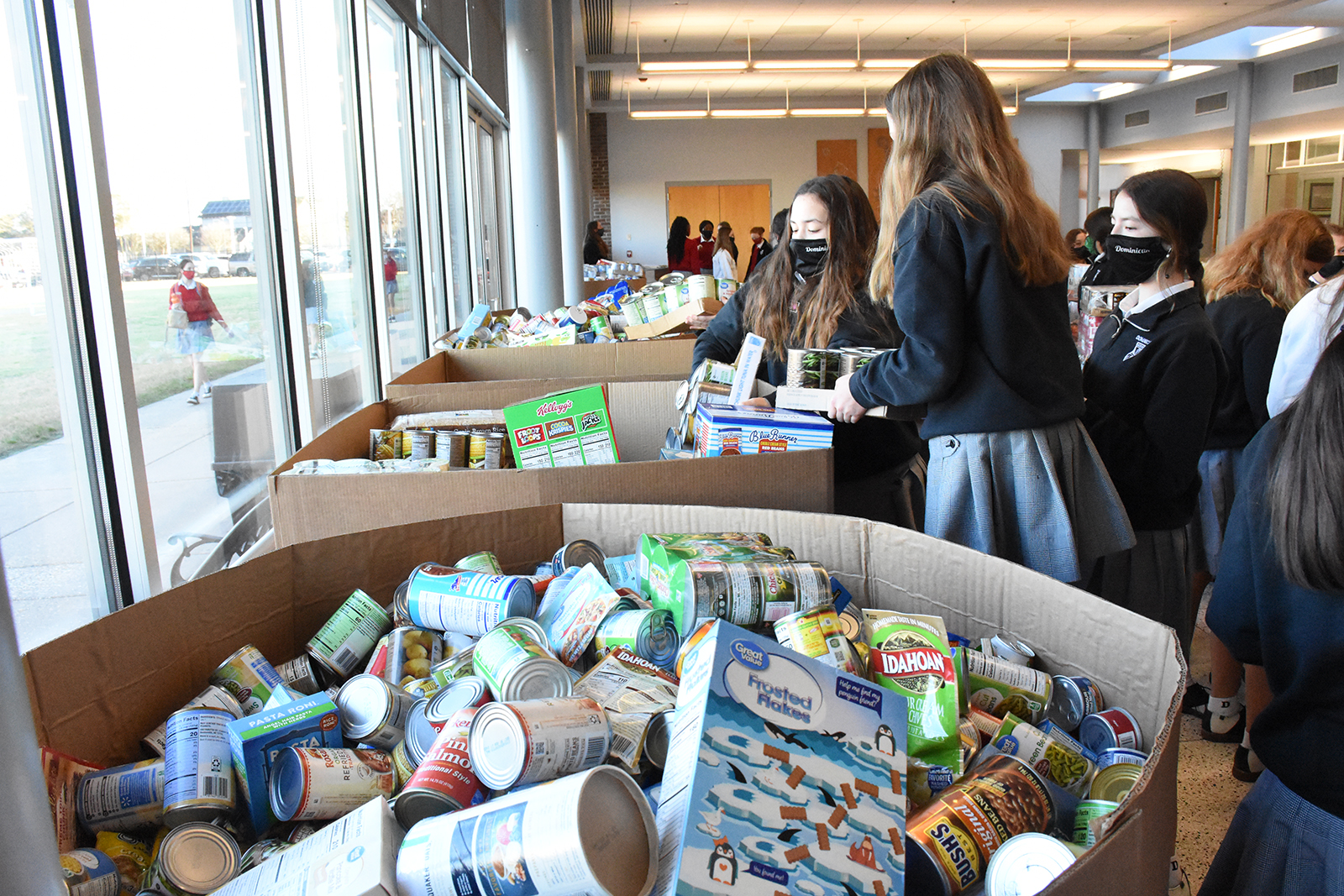 DHS_-Canned-Food-Drive-_4482